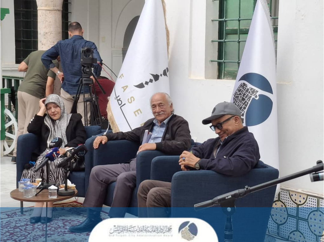 أمسية ثقافية بعنوان “اللمة والشاهي واللوز”